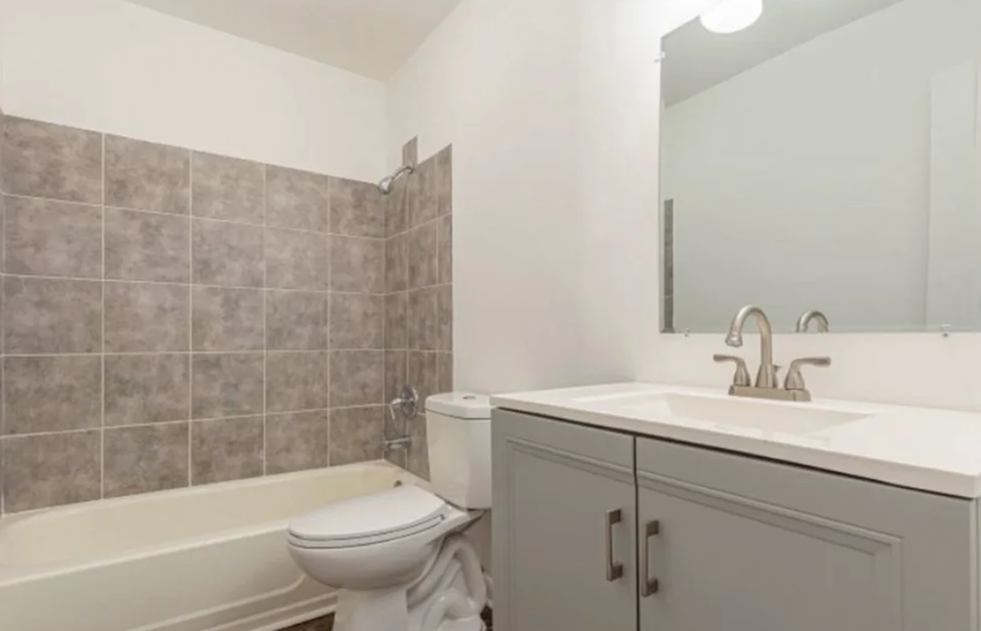 Centry on South - Photo 3 of 7