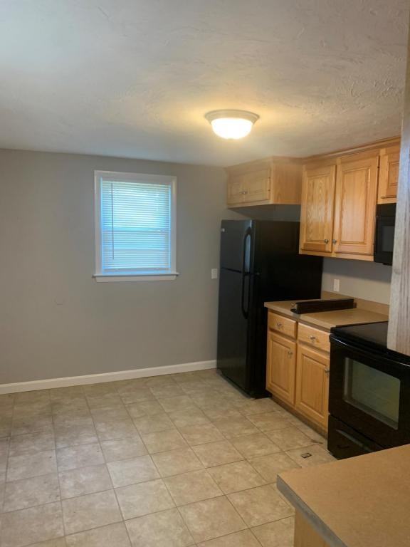 74 Cottage St Unit 1 - Photo 2 of 4