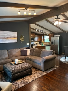 5610 N Highland Ave - Photo 2 of 10