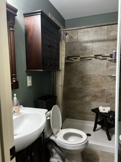 5610 N Highland Ave - Photo 7 of 10