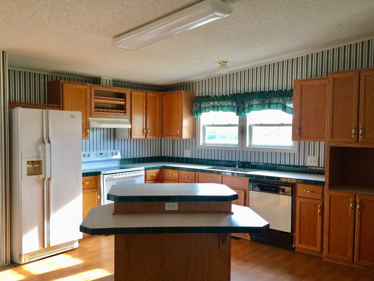 629 Cypress Creek Rd #NA - Photo 3 of 14