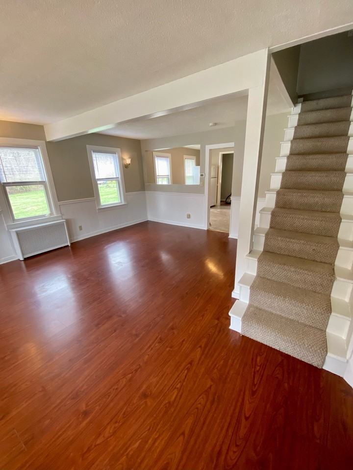 10 Cedar St #B - Photo 3 of 13