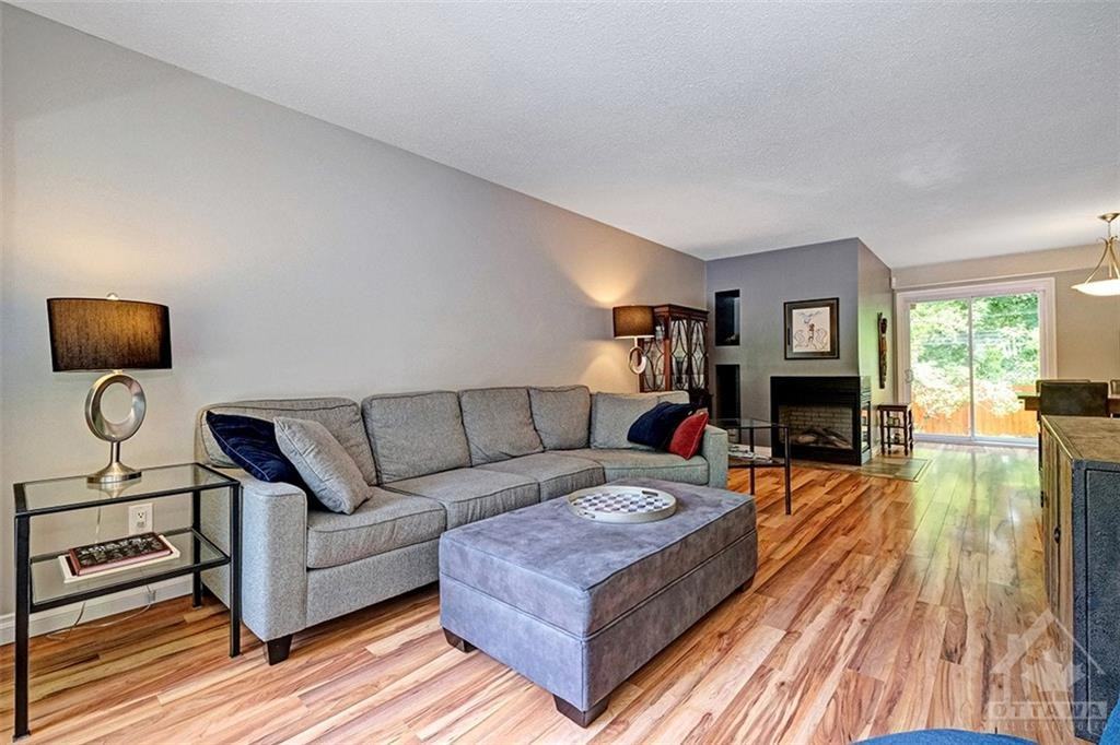 14 Walton Court - Photo 3 of 30