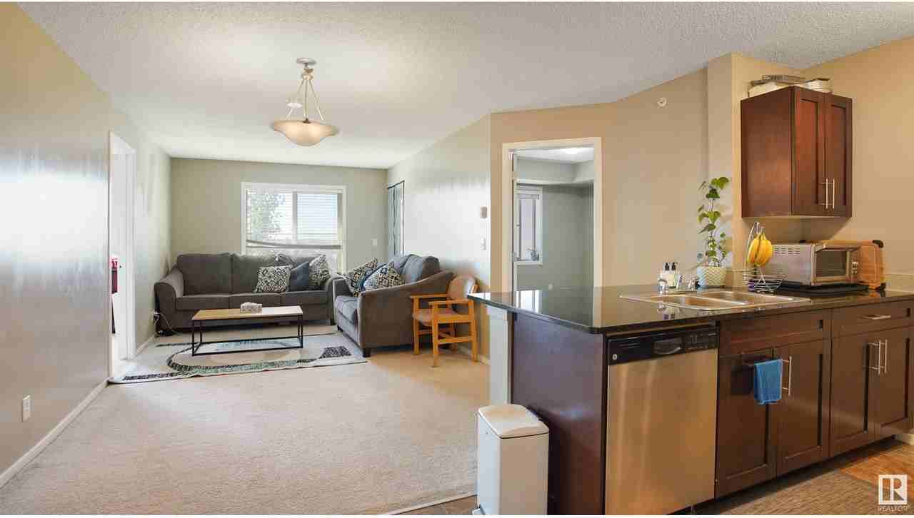 2 Bedroom + Den 2 Bathroom in Walker Lake - Photo 2 of 16