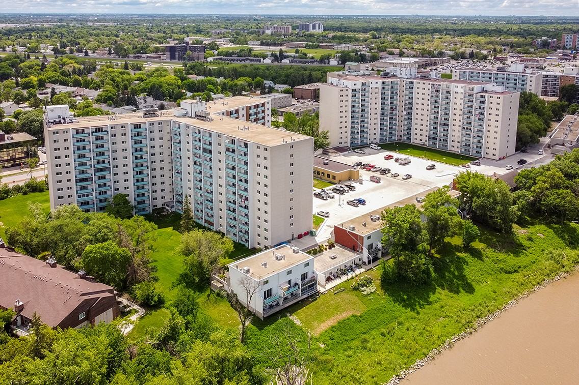 Riverside Plaza - 1660 Henderson Hwy, Winnipeg, MB R2G 1H7 - Apartment ...