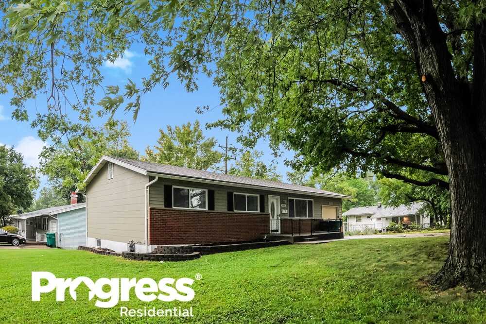 805 Shepley Dr - Photo 3 of 25