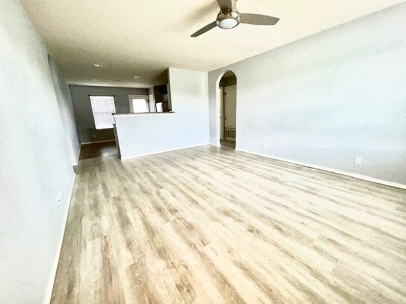 25103 S Roselake Dr - Photo 2 of 15