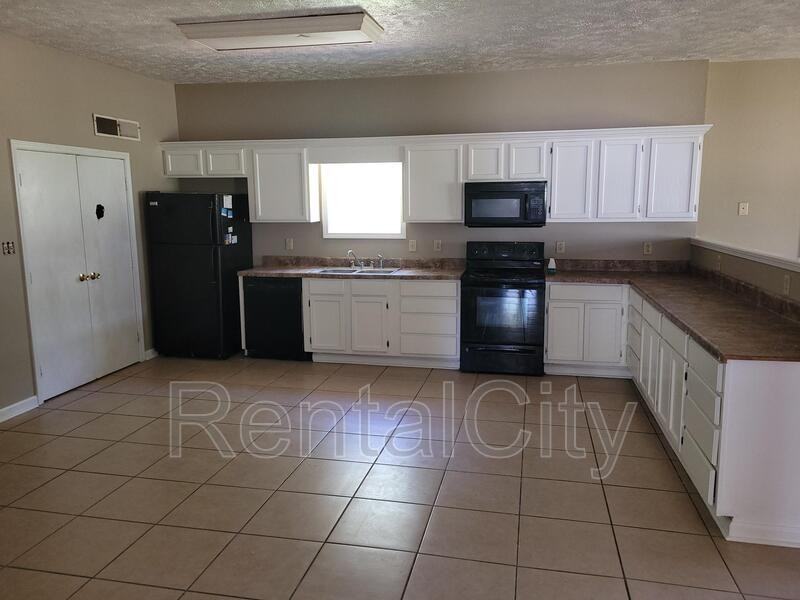 301 N Grayson St - Photo 3 of 11