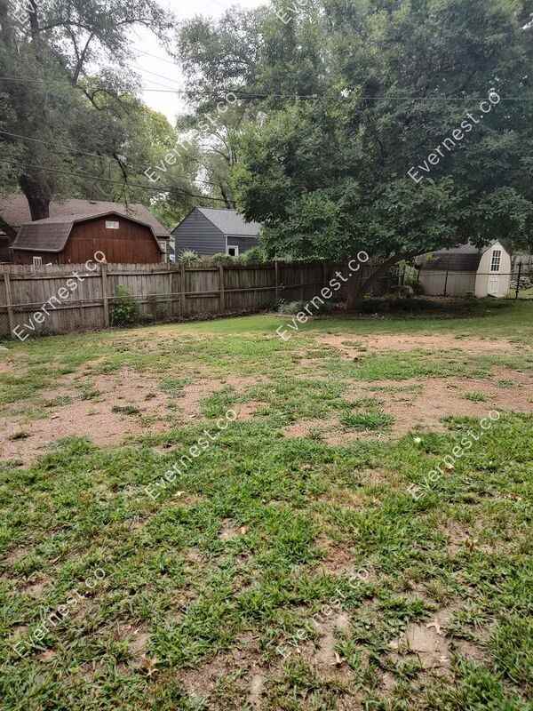 5531 Sherwood Dr - Photo 3 of 26