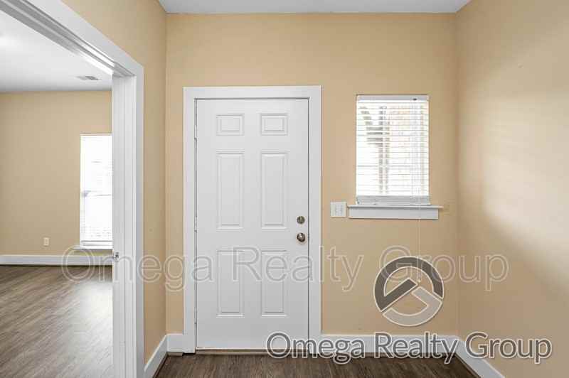 252 Chesser Park Dr - Photo 7 of 39
