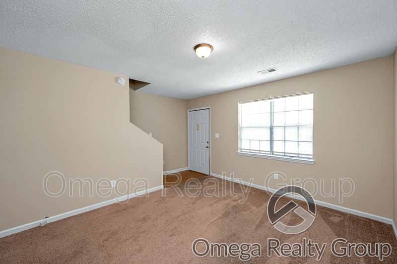 405 22nd Ave Ne - Photo 4 of 20