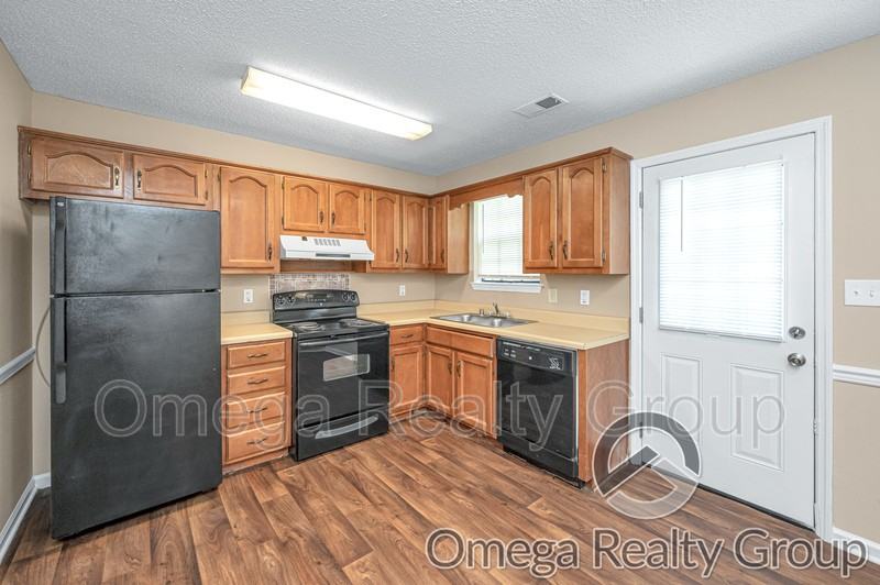 405 22nd Ave Ne - Photo 7 of 20