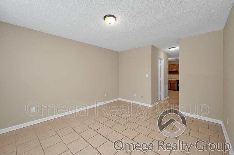 401 22nd Ave Ne - Photo 7 of 20