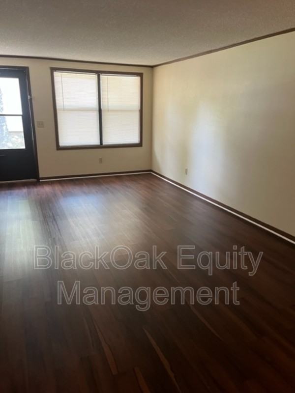 111 Slate Run - Photo 3 of 11