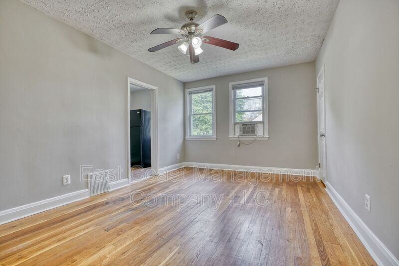 5906 The Alameda #2 - Photo 6 of 20