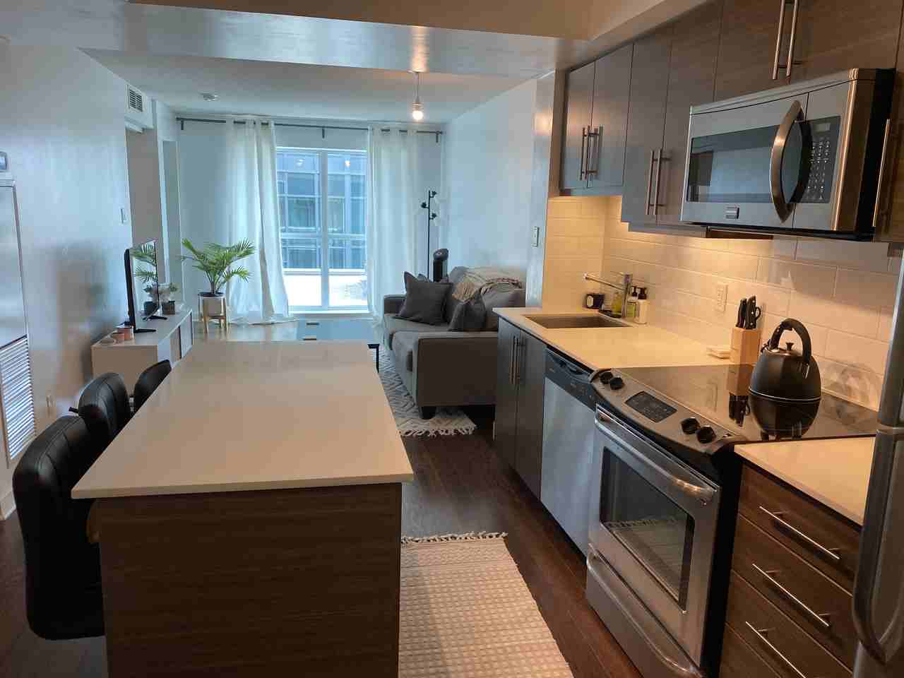 1169 Queen Street West - Photo 2 of 11