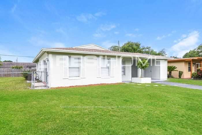 2449 Ravenall Ave - Photo 3 of 21