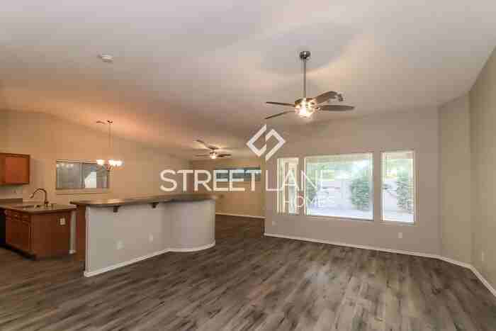 9239 W Caron Cir - Photo 3 of 15