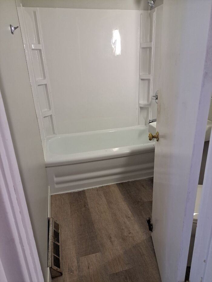 209 S Illinois St - Photo 3 of 6