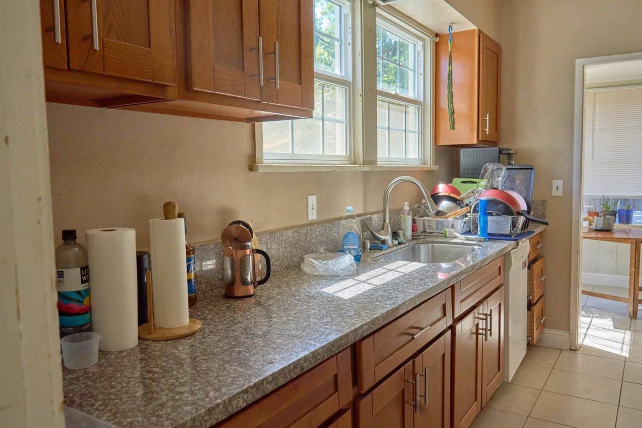 336 A St #NA - Photo 3 of 8