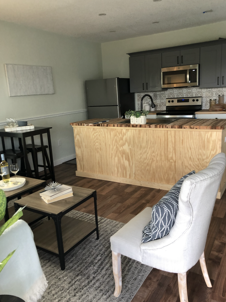 1321 W North B St #NA - Photo 2 of 4