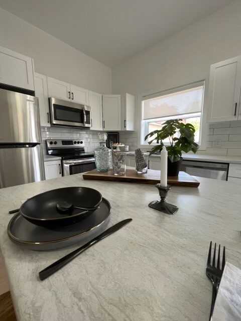 33 Light Street - Photo 2 of 14