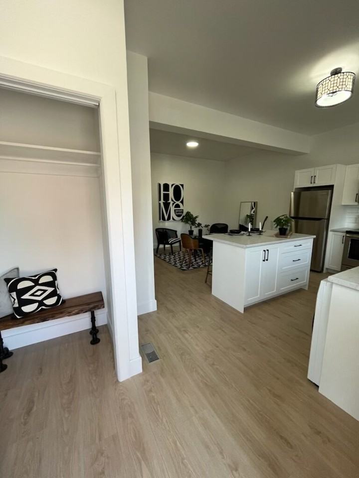 33 Light Street - Photo 3 of 14