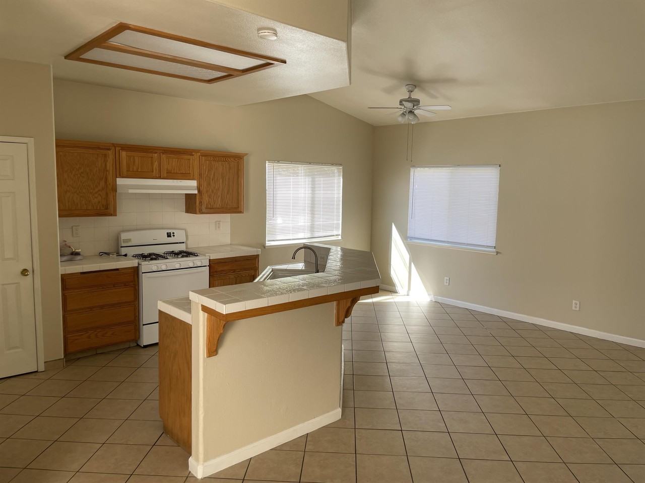 171 N Filbert Ave #1 - Photo 2 of 9