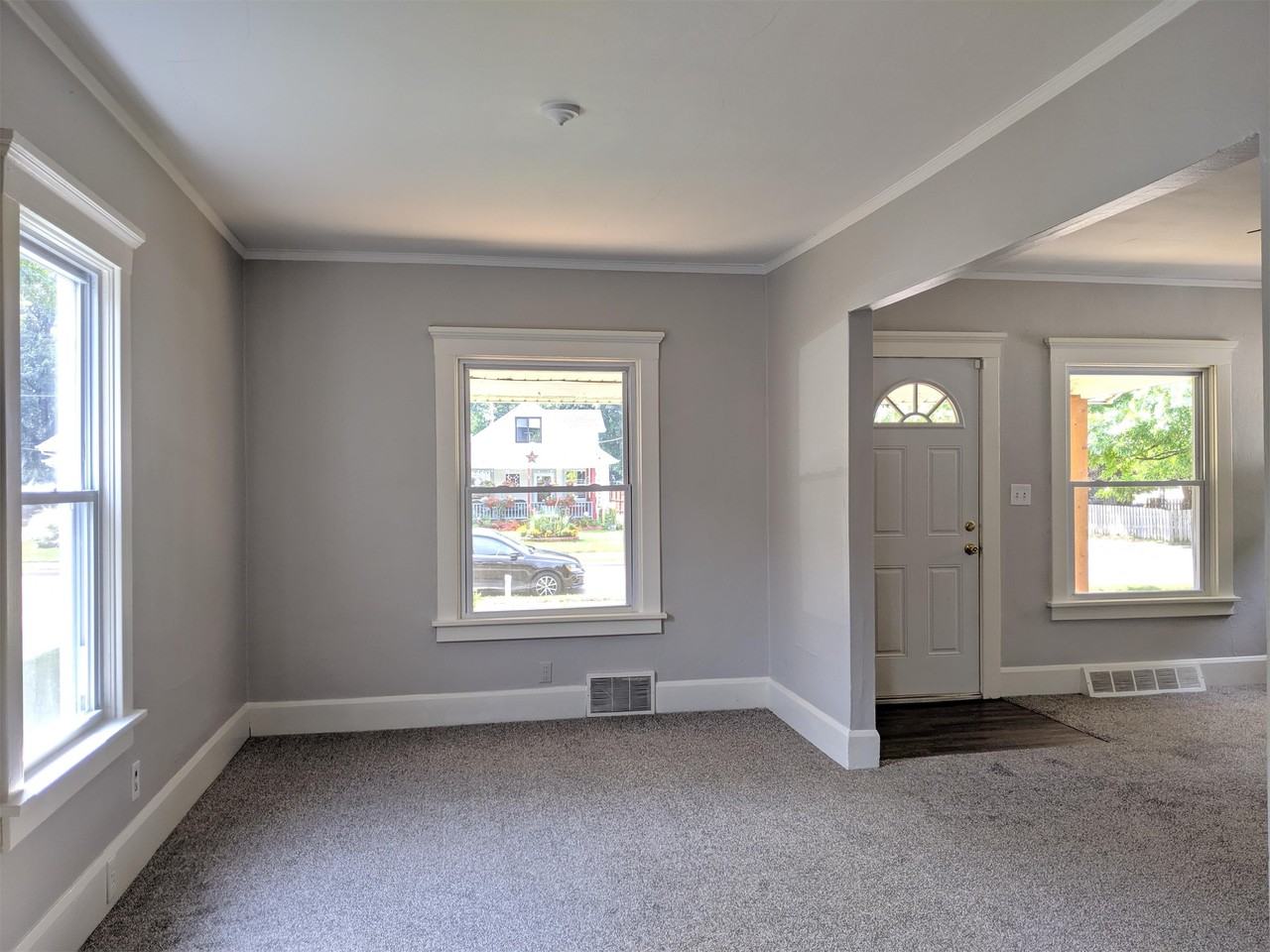 536 Lawn Dr #1 - Photo 5 of 17
