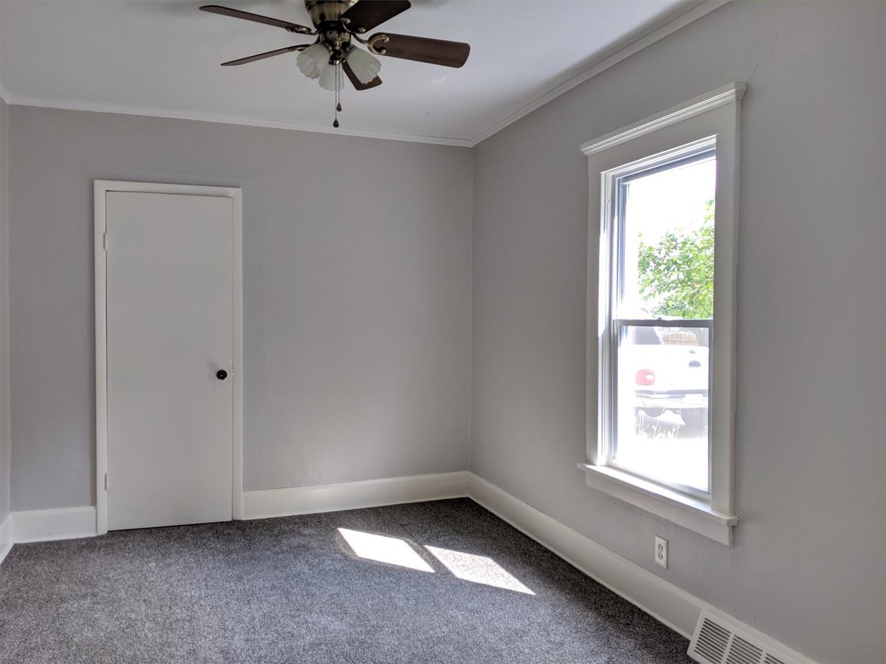 536 Lawn Dr #1 - Photo 6 of 17