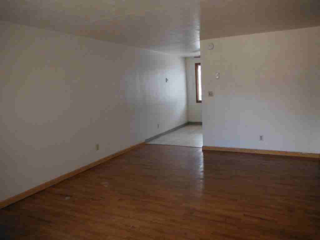 1639 High Aly #1639 - Photo 3 of 10