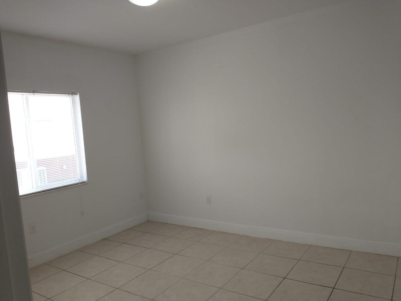 2445 W 78th St #2445-103 - Photo 3 of 19