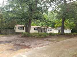 featured image of 1655 Jersey Dr #1