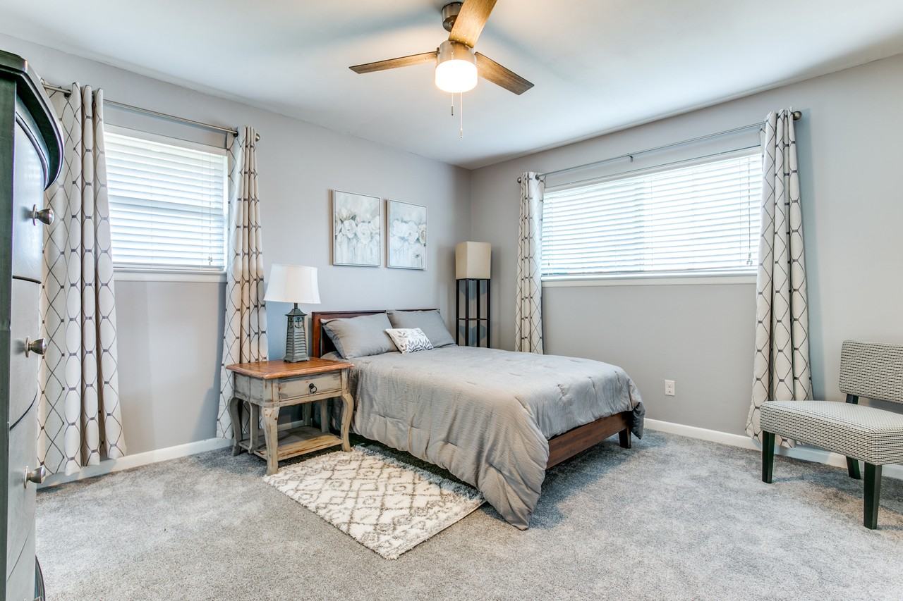 5621 Wedgworth Road - Photo 2 of 7