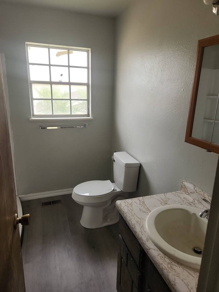 3225 Baltimore Ave #1 - Photo 5 of 8