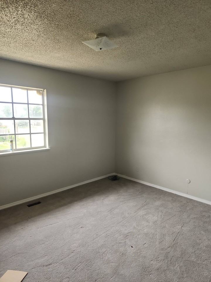 3225 Baltimore Ave #1 - Photo 7 of 8