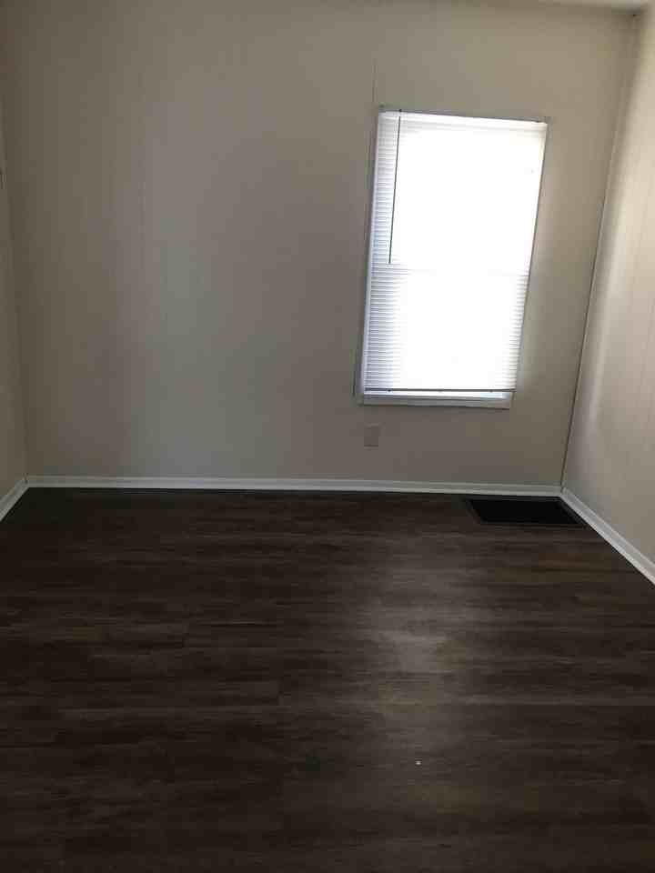 406 N Bismark Ave #1 - Photo 6 of 7