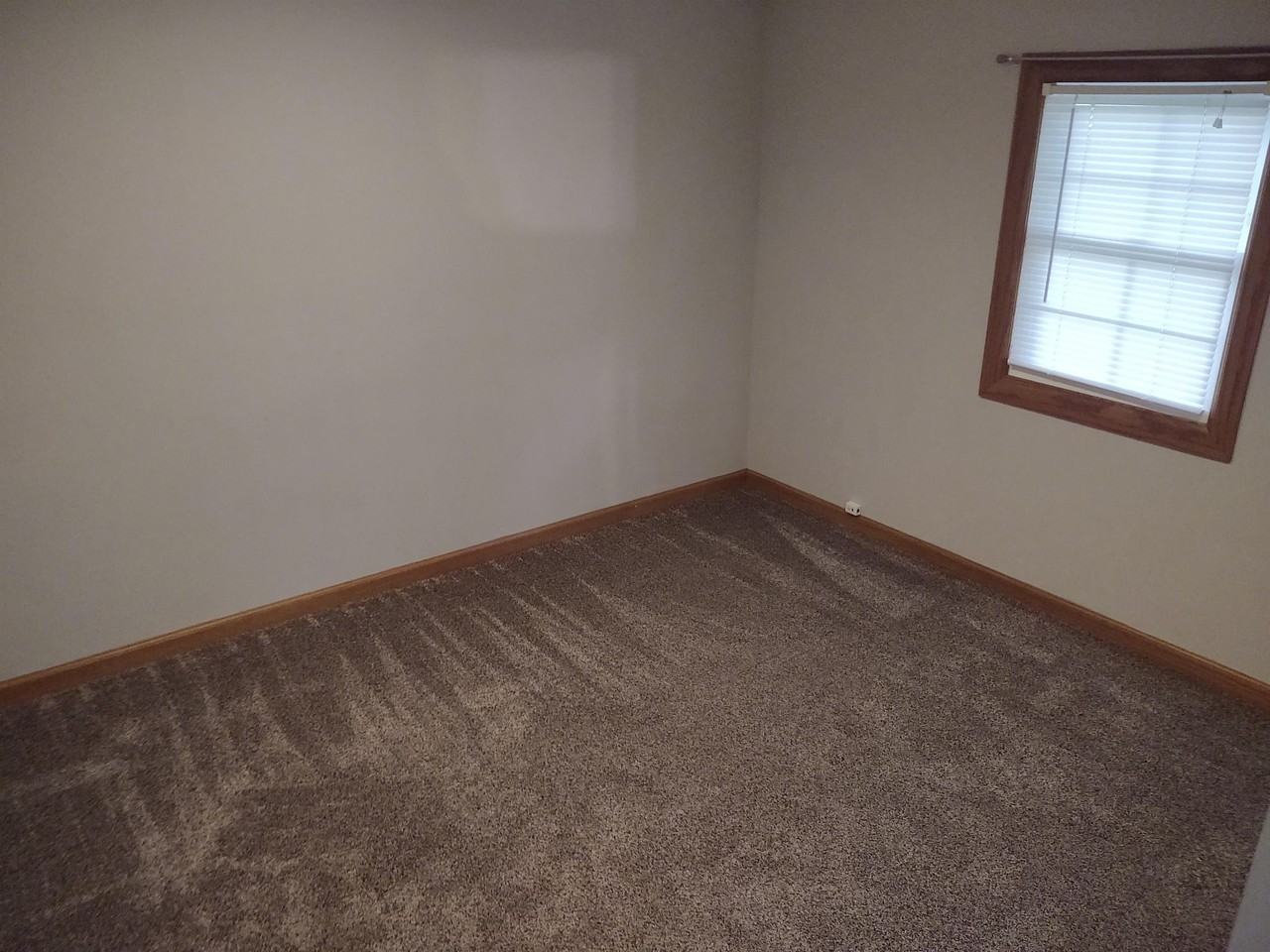 314 3rd St #1 - Photo 4 of 7