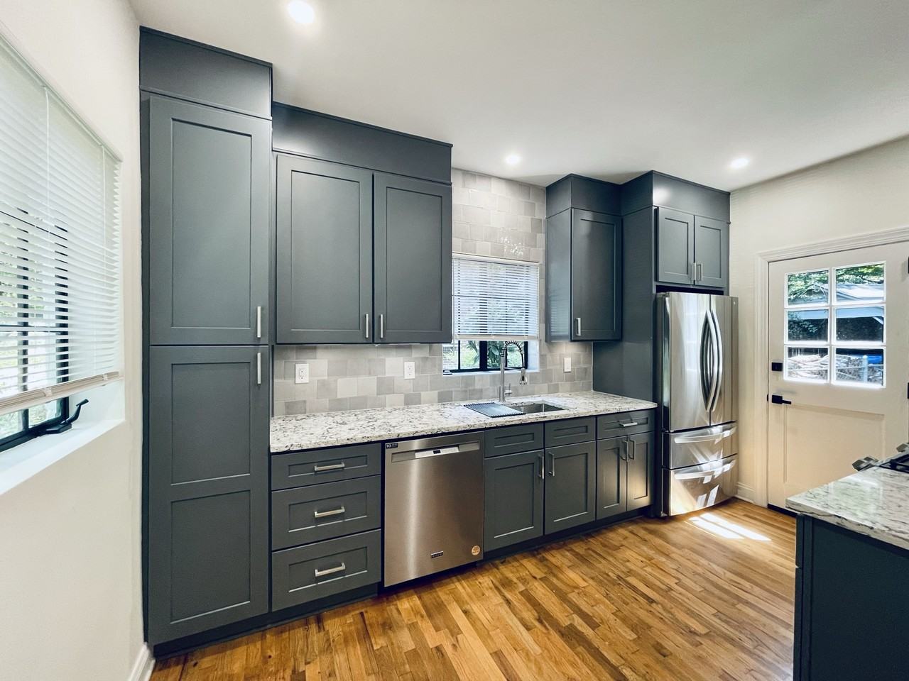 477 Princeton Way Ne #1 - Photo 3 of 10