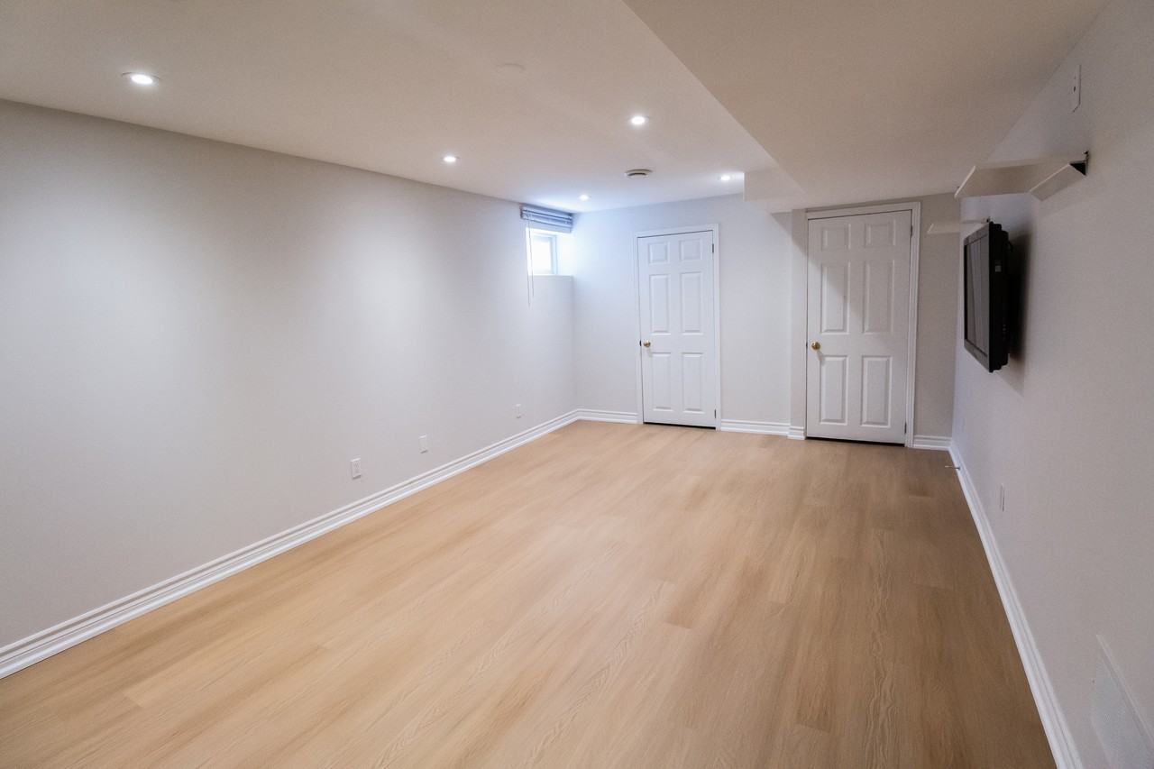 66 Willowbrook Road - Photo 3 of 11