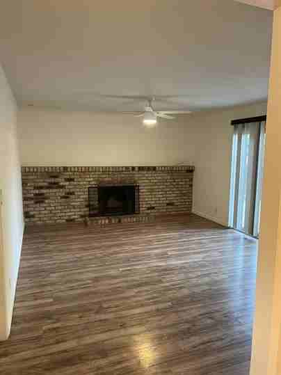 4820 Wellington Park Dr - Photo 2 of 10