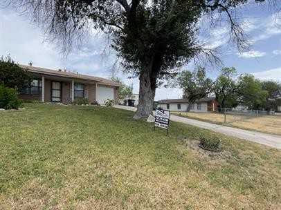 122 Bloomfield Dr - Photo 3 of 22