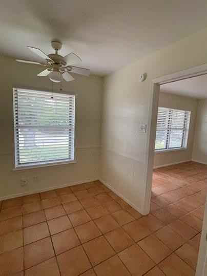 122 Bloomfield Dr - Photo 2 of 22