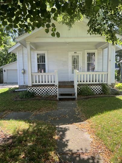 323 Pekin Ave - Photo 3 of 13