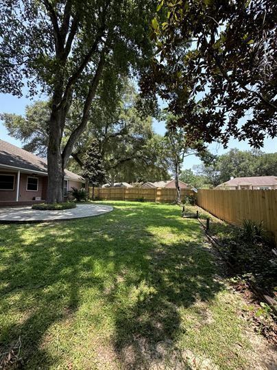 1547 Hunters Creek Dr - Photo 2 of 9