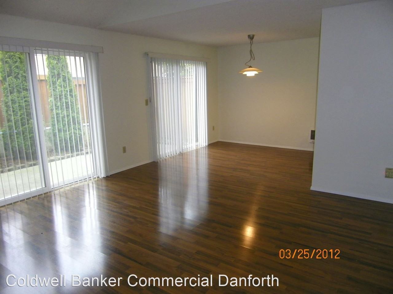 15930 3rd Pl Sw #D - Photo 3 of 22