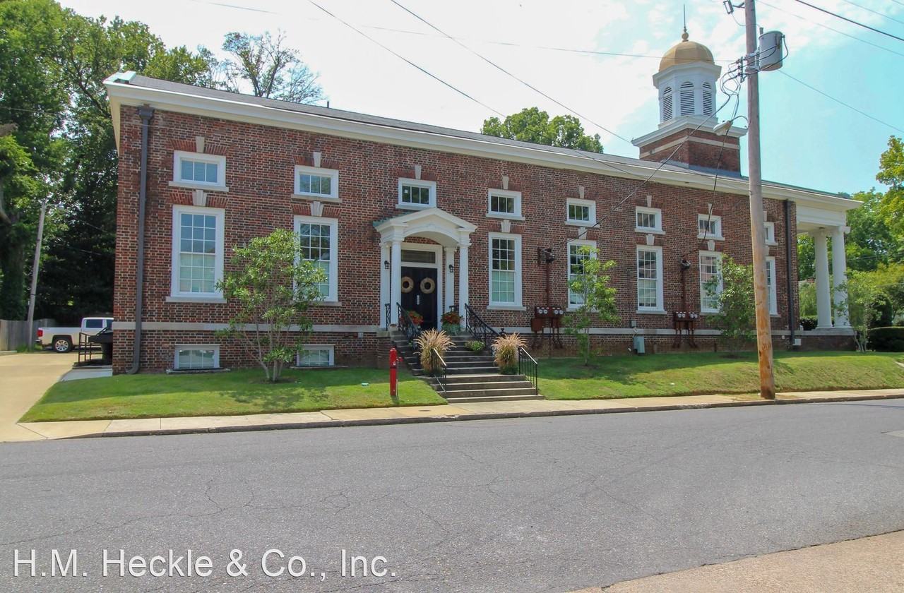 236 South Watkins - Photo 2 of 5