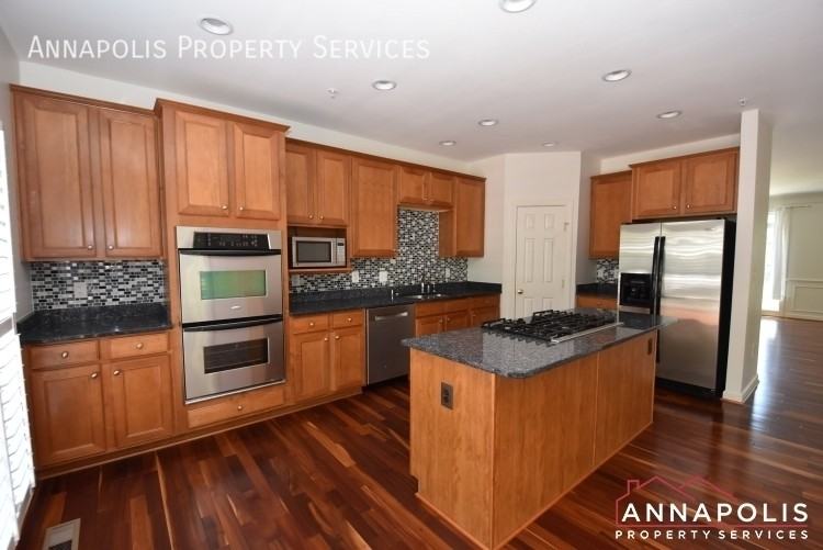 310 Helmsman Aly - Photo 2 of 24