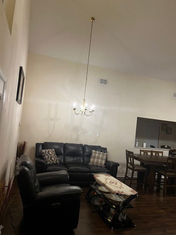 1048 Winter Ln - Photo 2 of 11