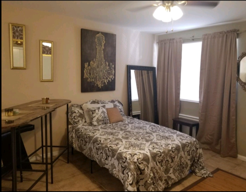 911 Riviera St - Photo 2 of 17